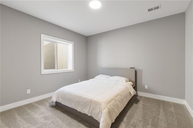 1521 SW Arbormill Terrace, Lee's Summit, MO 64082