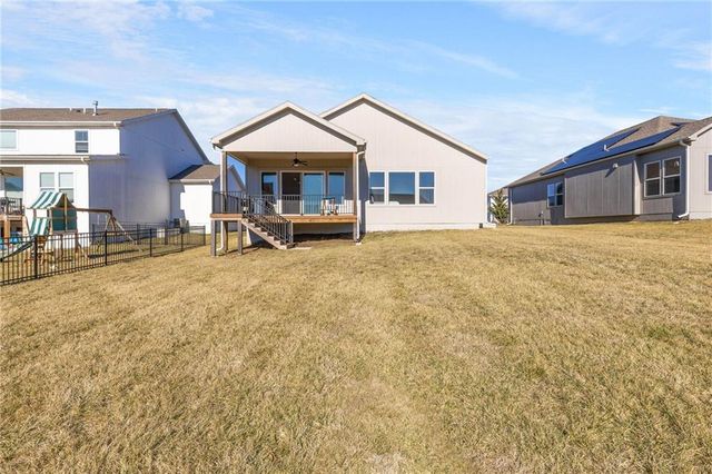 1521 SW Arbormill Terrace, Lee's Summit, MO 64082