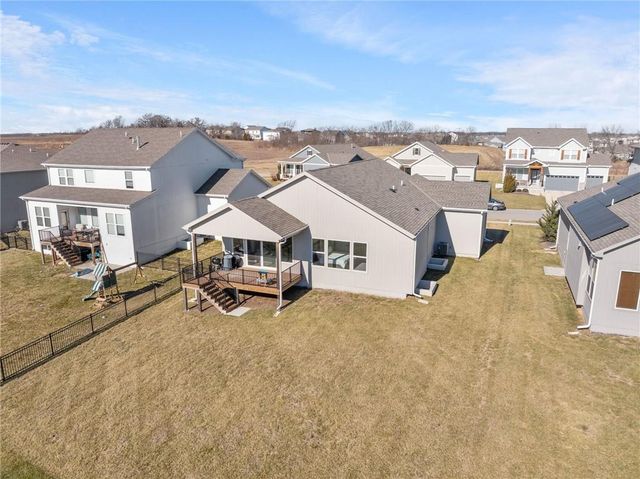 1521 SW Arbormill Terrace, Lee's Summit, MO 64082