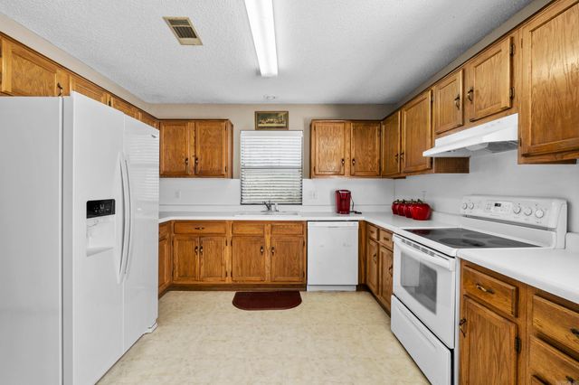 6 High Timber Drive, Maumelle, AR 72113