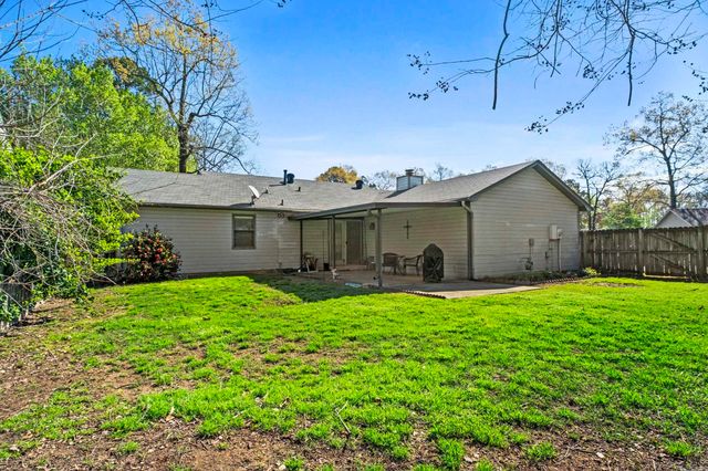 6 High Timber Drive, Maumelle, AR 72113