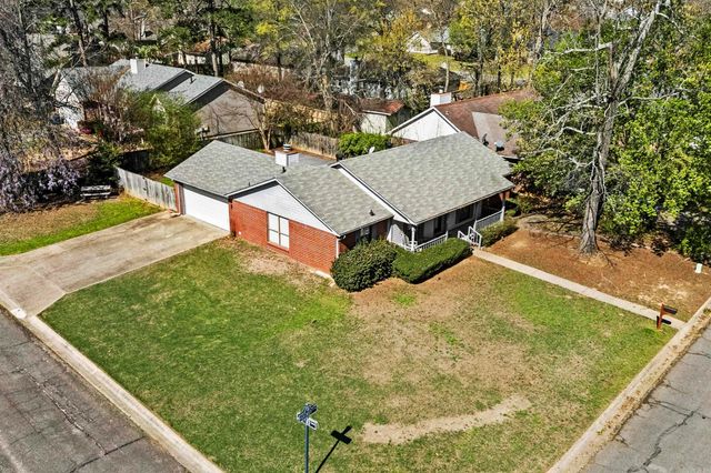 6 High Timber Drive, Maumelle, AR 72113