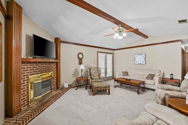 6 High Timber Drive, Maumelle, AR 72113