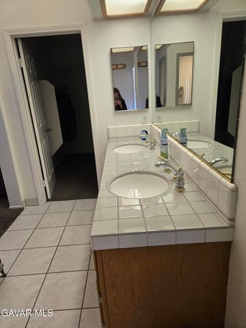 1847 Heritage Lane, Palmdale, CA 93551