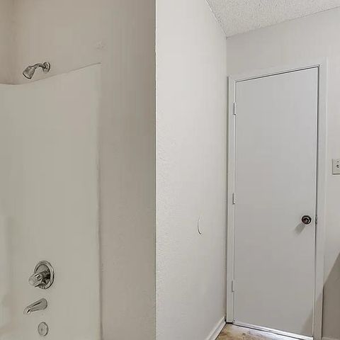 7504 Chapin Road B, Fort Worth, TX 76116