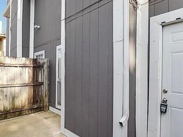 7504 Chapin Road B, Fort Worth, TX 76116