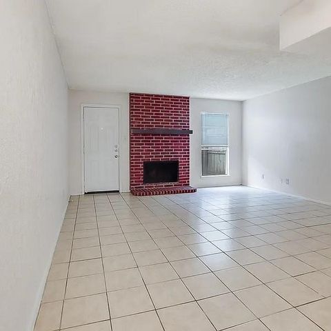 7504 Chapin Road B, Fort Worth, TX 76116