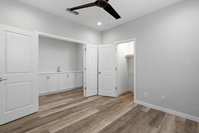2360 Aerostar Way, Sacramento, CA 95834