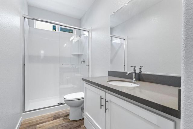 2360 Aerostar Way, Sacramento, CA 95834
