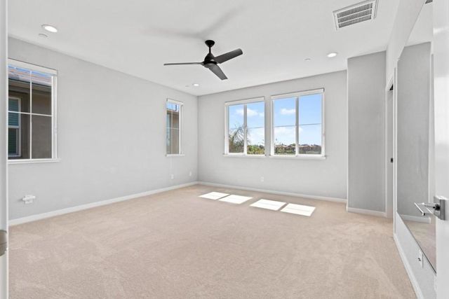 2360 Aerostar Way, Sacramento, CA 95834