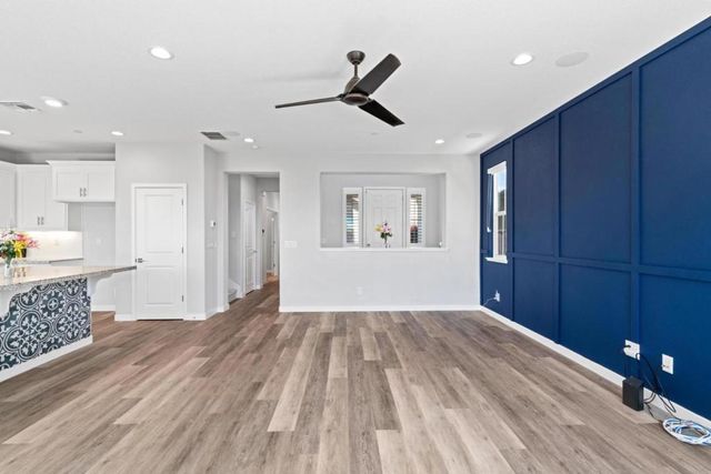 2360 Aerostar Way, Sacramento, CA 95834
