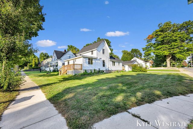 903 N Michigan Avenue, Hastings, MI 49058