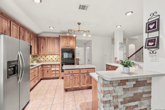1711 Heavens Peak, San Antonio, TX 78258