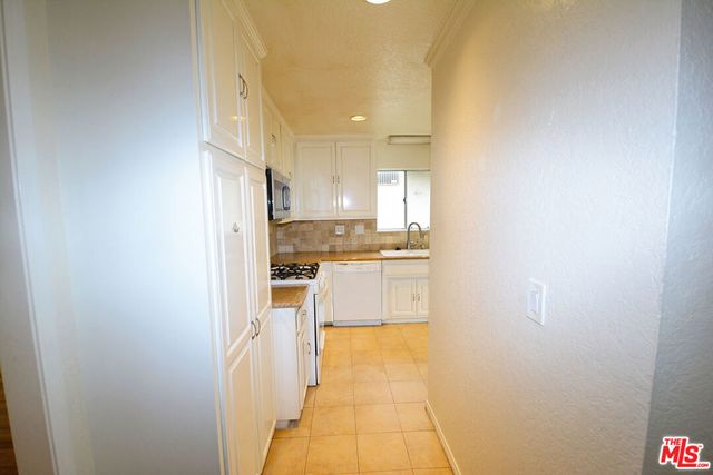 3630 2nd Avenue, Glendale, CA 91214