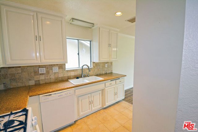 3630 2nd Avenue, Glendale, CA 91214