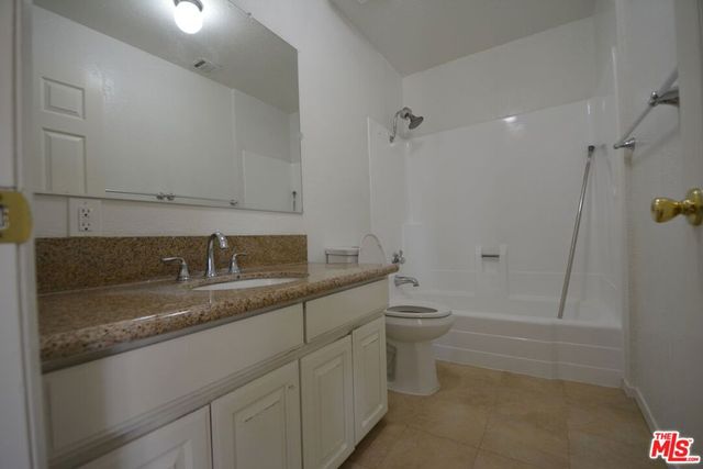 3630 2nd Avenue, Glendale, CA 91214