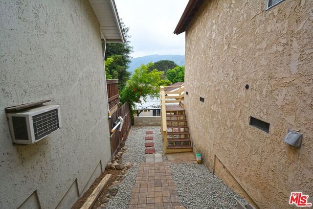 3630 2nd Avenue, Glendale, CA 91214