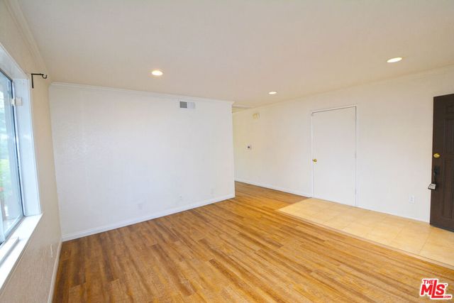 3630 2nd Avenue, Glendale, CA 91214