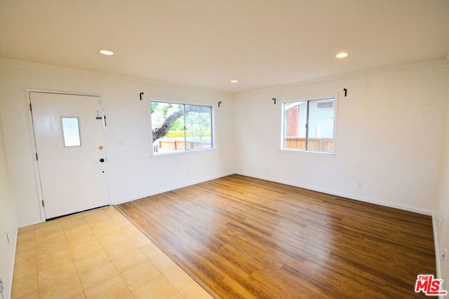 3630 2nd Avenue, Glendale, CA 91214