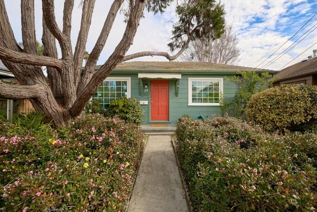 218 Wilkes Circle, Santa Cruz, CA 95060