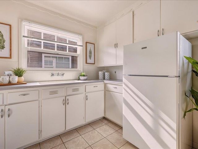 218 Wilkes Circle, Santa Cruz, CA 95060