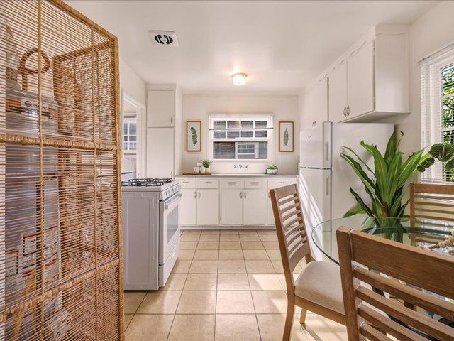 218 Wilkes Circle, Santa Cruz, CA 95060