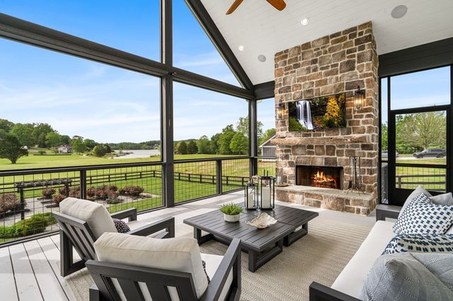 275 Bell Creek Cove Road, Hiawassee, GA 30546