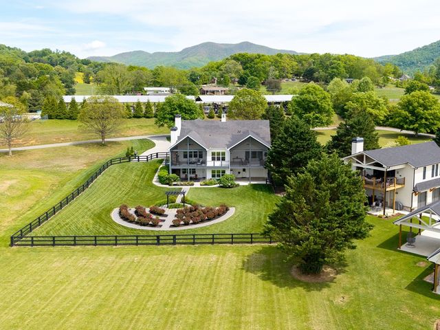 275 Bell Creek Cove Road, Hiawassee, GA 30546