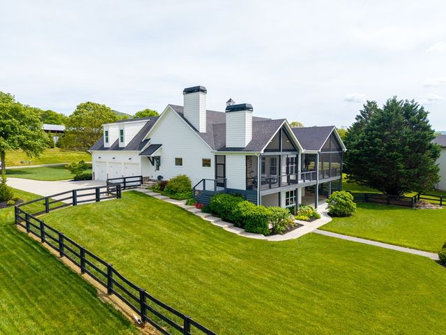275 Bell Creek Cove Road, Hiawassee, GA 30546