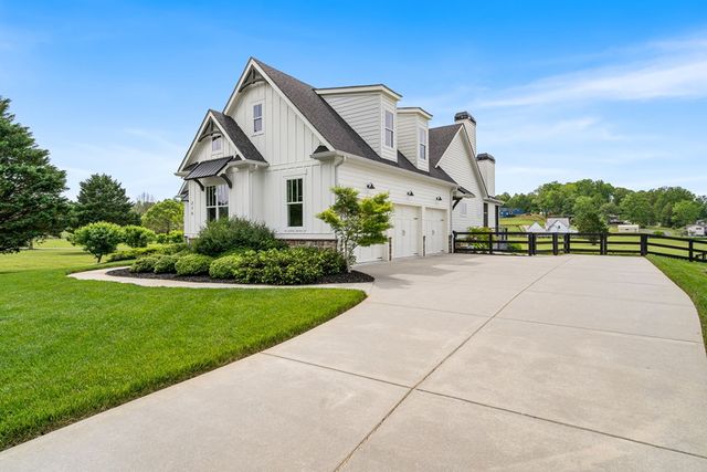275 Bell Creek Cove Road, Hiawassee, GA 30546