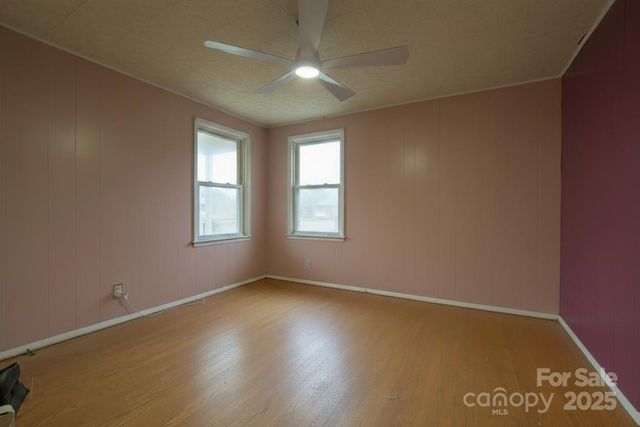 365 Old Haw Creek Road, Asheville, NC 28805