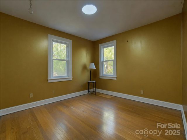 365 Old Haw Creek Road, Asheville, NC 28805