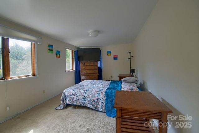 365 Old Haw Creek Road, Asheville, NC 28805