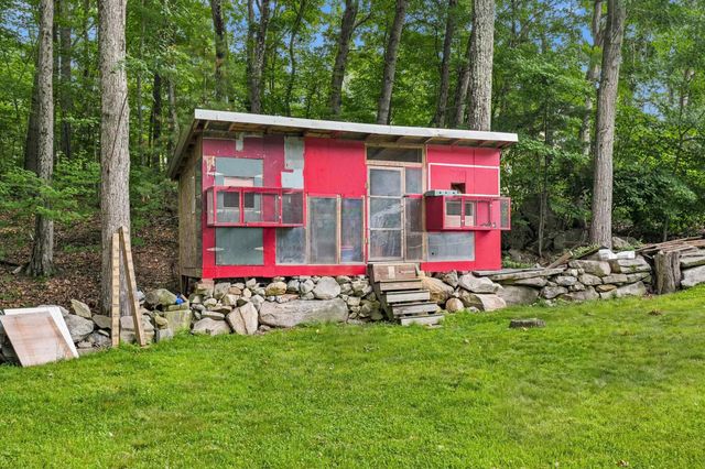 20 Partridge Lane, Londonderry, NH 03053