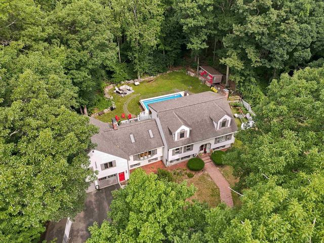 20 Partridge Lane, Londonderry, NH 03053