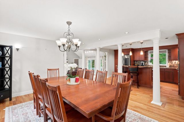 20 Partridge Lane, Londonderry, NH 03053
