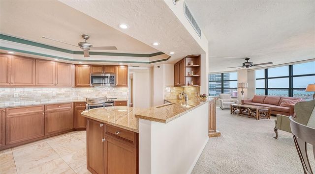 988 BLVD OF THE ARTS 1214, Sarasota, FL 34236