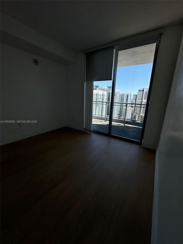 90 SW 3rd St 3901, Miami, FL 33130