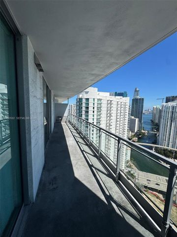 90 SW 3rd St 3901, Miami, FL 33130