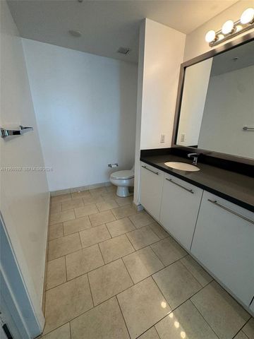 90 SW 3rd St 3901, Miami, FL 33130