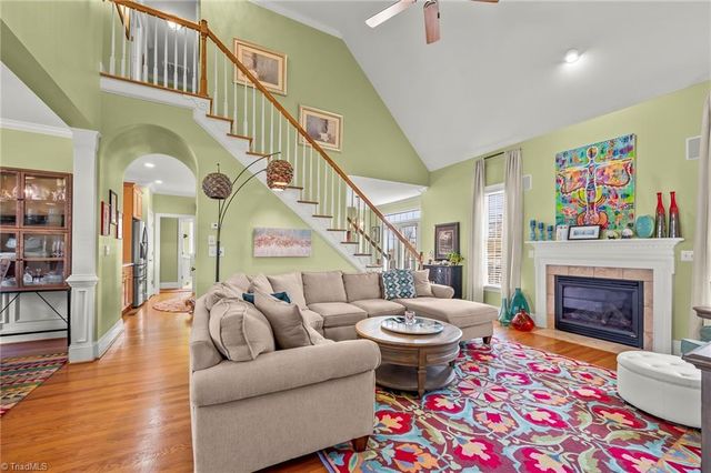 2156 Waterford Village Drive, Clemmons, NC 27012