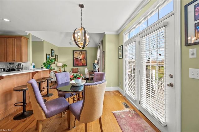 2156 Waterford Village Drive, Clemmons, NC 27012