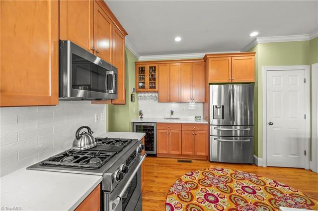 2156 Waterford Village Drive, Clemmons, NC 27012