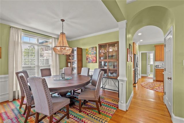 2156 Waterford Village Drive, Clemmons, NC 27012