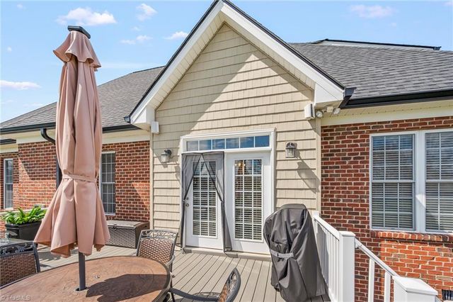 2156 Waterford Village Drive, Clemmons, NC 27012