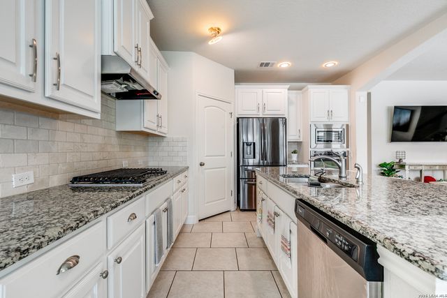 11334 Ivy Cadence, San Antonio, TX 78253
