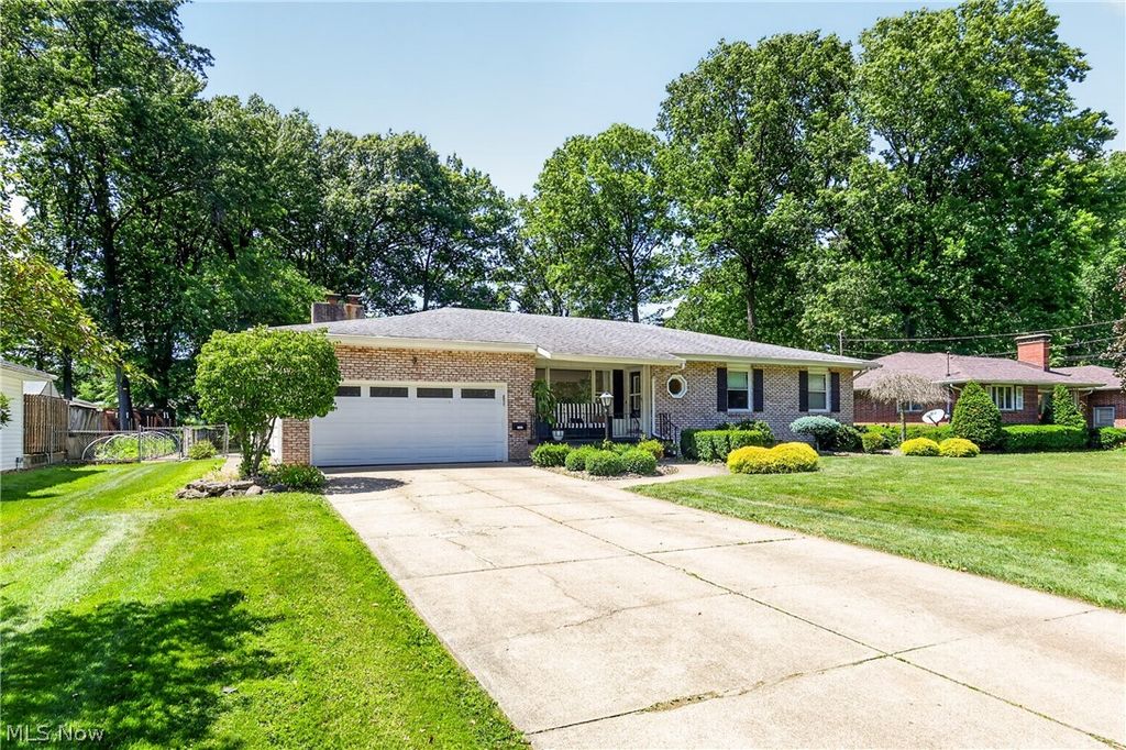 1124 Roseway Avenue SE, Warren, OH 44484
