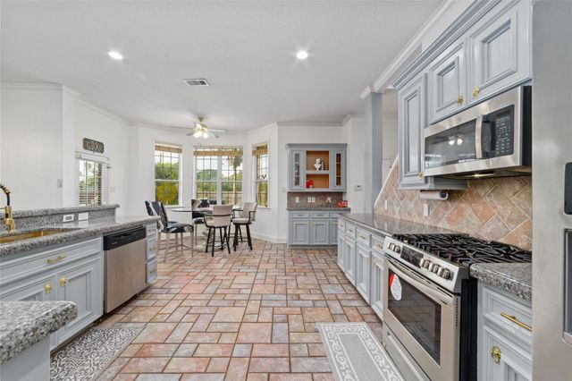 1513 County Road 149, Alvin, TX 77511