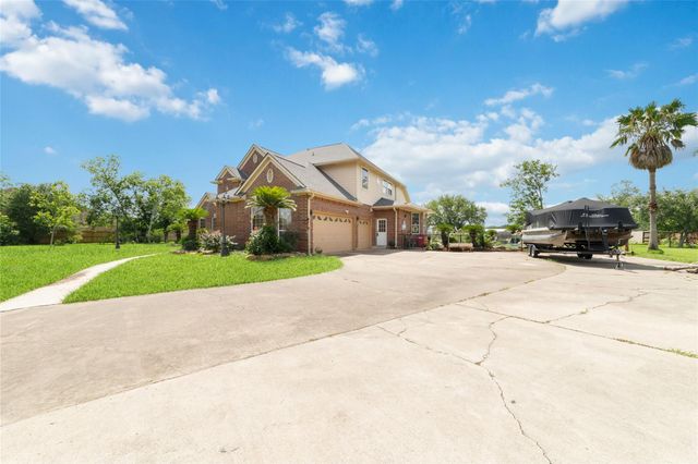 1513 County Road 149, Alvin, TX 77511