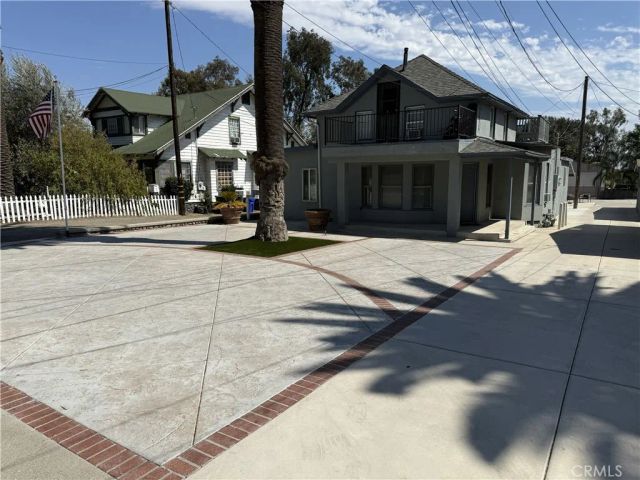 442 E Arrow, Upland, CA 91786